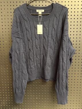 Refuge Women's Sweater Large